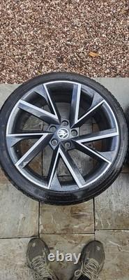19 VRS TCR Style ALLOY WHEELS X4 TYRES Fits SEAT / SKODA 5x112