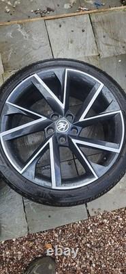 19 VRS TCR Style ALLOY WHEELS X4 TYRES Fits SEAT / SKODA 5x112