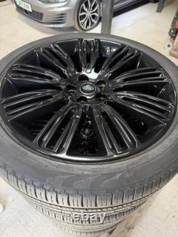 Genuine Range Rover L405/L494 (Style 9012) 22 Alloy Wheels & Pirelli Tyres