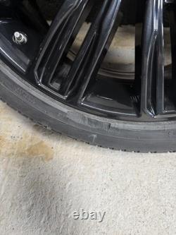 Genuine Range Rover L405/L494 (Style 9012) 22 Alloy Wheels & Pirelli Tyres