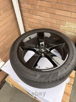 Land Rover Defender 22 5 spoke Alloy Wheels, style 5098, Gloss Black with tyres
