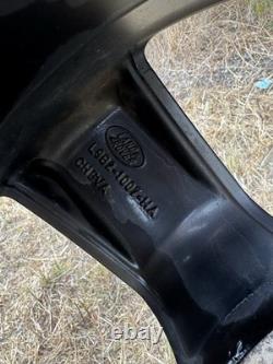 Land Rover Defender Style 5098 20 Alloy wheels & 255 60 R20 Pirelli Tyres