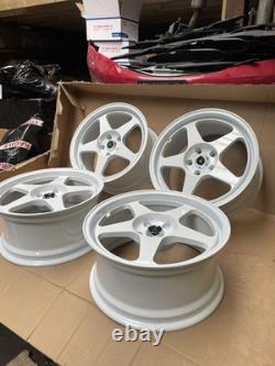 NEW 17 Regamaster Style Alloy Wheels 5x114.3 Fits Honda Toyota Kia (4pcs) White