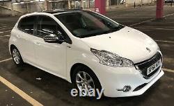 Peugeot 208 2014 1.2 vti Style Version 5 door glass roof