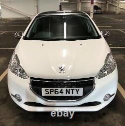 Peugeot 208 2014 1.2 vti Style Version 5 door glass roof