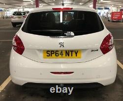 Peugeot 208 2014 1.2 vti Style Version 5 door glass roof