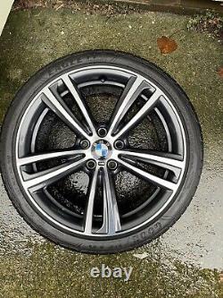 Set of Genuine BMW F30/31/34 19 Style 442m/704m Alloy wheels and Run Flat Tyres