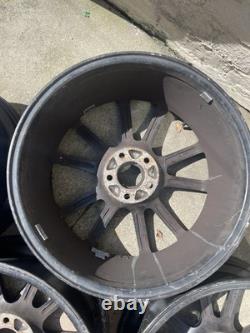 X4 Pretoria Style Gloss Black 18 Alloy Wheel