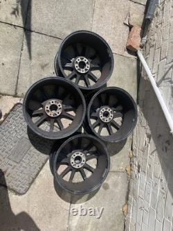X4 Pretoria Style Gloss Black 18 Alloy Wheel