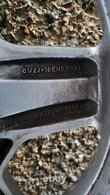 18 Amg Style III Roues En Alliage Avec Pneus Mercedes A2204013602 A2204013702
