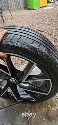 19 jantes en alliage style TCR VRS x4 pneus, compatibles SEAT / SKODA 5x112