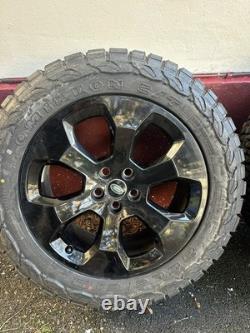 4x Jantes en alliage noires de style 6011 de Land Rover 20 pouces et nouveaux pneus tout-terrain
