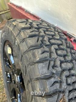 4x Jantes en alliage noires de style 6011 de Land Rover 20 pouces et nouveaux pneus tout-terrain