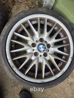 BMW Série 3 E46 M Sport 18 Jantes en Alliage Authentiques Style MV1 Échelonnées 4x Jantes