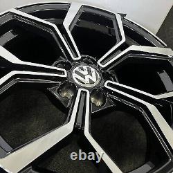 Ex-Démonstration 17 VW Polo 2023 GTI Jantes en alliage Style Polo Beetle + plus