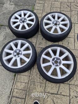 Jantes en alliage Audi A2 Sport Style Rs4 avec capuchons 7jx17H2 ET38 8L0601025AC