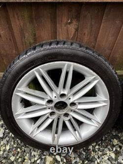 Jantes en alliage BMW Style 207 17 pneus presque neufs 5x120