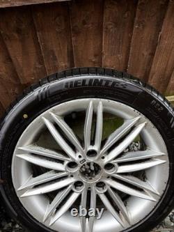 Jantes en alliage BMW Style 207 17 pneus presque neufs 5x120