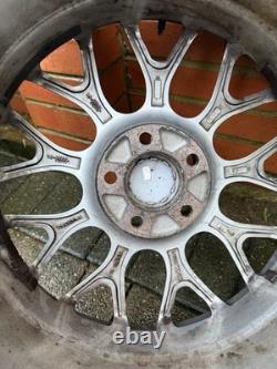 Jantes en alliage Calibre avec pneus 18 style BBS