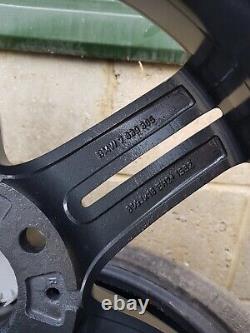 Jantes en alliage anthracite d'origine BMW 4x18 Style 208m rénovées E81 F20 F87