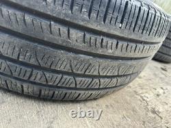 Roues en alliage noir 21 pouces et pneus Pirelli Style 9001 pour Range Rover Sport L494