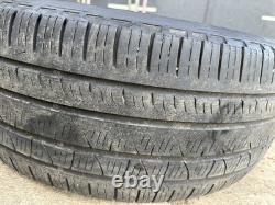 Roues en alliage noir 21 pouces et pneus Pirelli Style 9001 pour Range Rover Sport L494