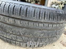 Roues en alliage noir 21 pouces et pneus Pirelli Style 9001 pour Range Rover Sport L494