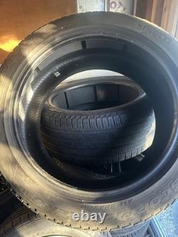 Roues en alliage noir 21 pouces et pneus Pirelli Style 9001 pour Range Rover Sport L494
