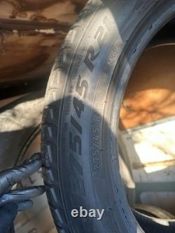 Roues en alliage noir 21 pouces et pneus Pirelli Style 9001 pour Range Rover Sport L494